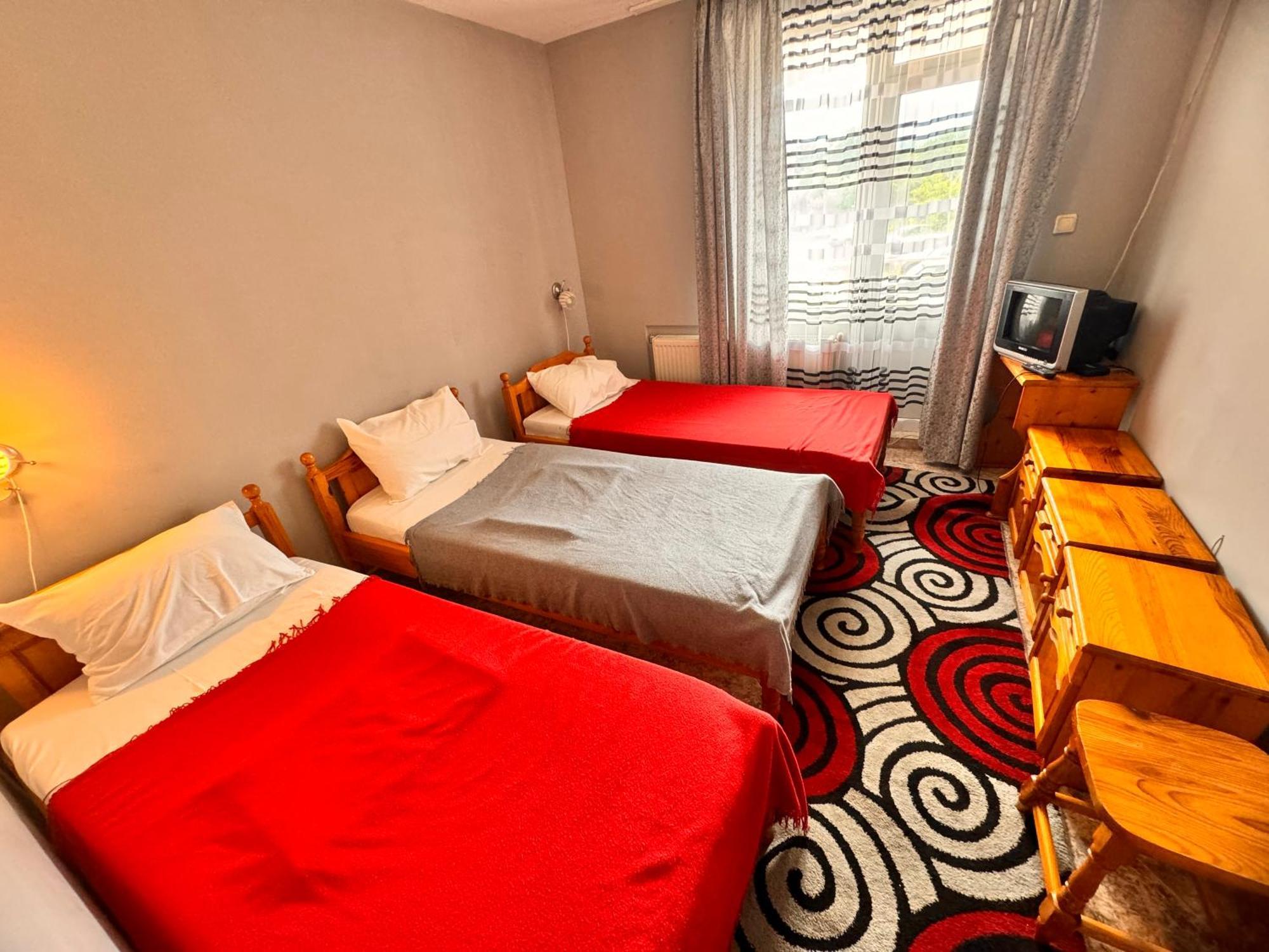 Motel International Berkovitsa Exterior photo